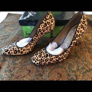 Sam Edelman “Beth” Size 8 leopard print calf hair pumps